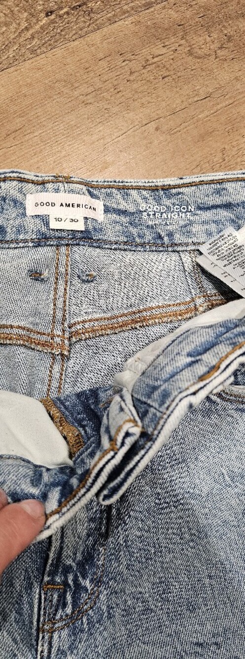 Light Wash Straight-Leg Jeans - Light Blue - Picture 5 of 8
